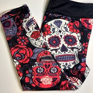 CVG X-Large Skull and Roses Capri (retired print)